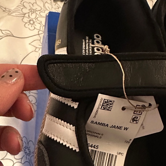 Adidas Black and White Samba Jane’s 9.5 NIB - Picture 9 of 10